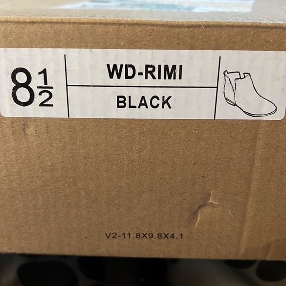 Journee Collection Footwear - Picture 6 of 6